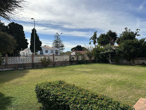 4 slaapkamer Villa te koop in Rincon de la Victoria