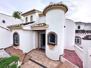 4 slaapkamer Rijtjeshuis te koop in Mijas