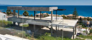 Grondstuk te koop in Estepona