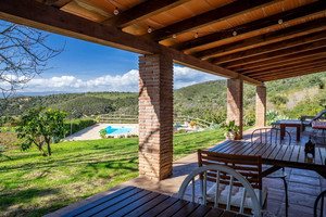 8 slaapkamer Commercieel te koop in Casares