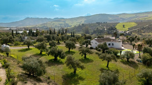 3 slaapkamer Villa te koop in Casarabonela