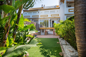 3 slaapkamer Rijtjeshuis te koop in Estepona