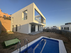 3 slaapkamer Rijtjeshuis te koop in Mijas