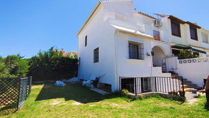 3 slaapkamer Villa te koop in Estepona