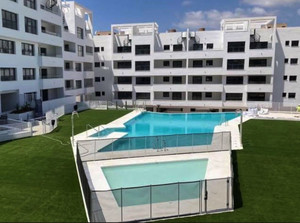 4 slaapkamer Appartement te koop in Estepona