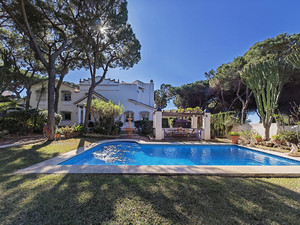 4 slaapkamer Villa te koop in Marbella