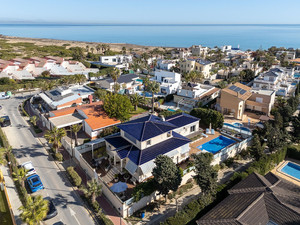 5 slaapkamer Villa te koop in Torrevieja