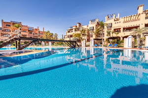 4 slaapkamer Appartement te koop in Estepona