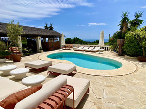 4 slaapkamer Villa te koop in Estepona