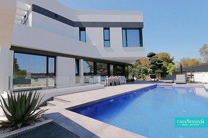 4 slaapkamer Villa te koop in Benidorm