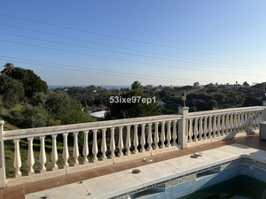 3 slaapkamer Villa te koop in Estepona
