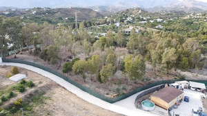 Grondstuk te koop in Estepona