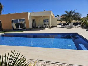 4 slaapkamer Villa te koop in Torrevieja