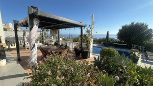 4 slaapkamer Villa te koop in Rincon de la Victoria
