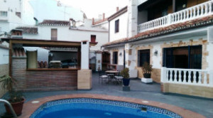 7 slaapkamer Commercieel te koop in Monda