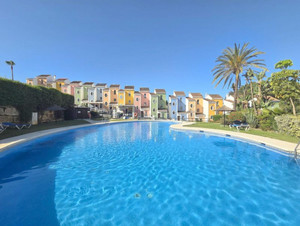 3 slaapkamer Rijtjeshuis te koop in Casares
