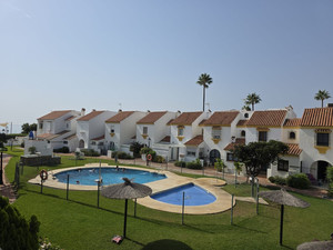 3 slaapkamer Rijtjeshuis te koop in Casares