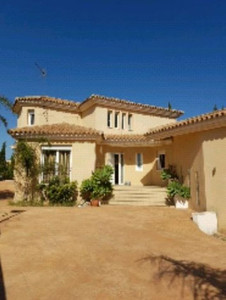 4 slaapkamer Villa te koop in Torremolinos