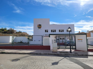 Commercieel te koop in Archidona