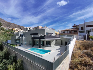 5 slaapkamer Villa te koop in Benalmadena