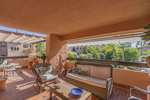 4 slaapkamer Appartement te koop in Estepona