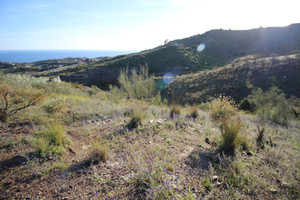 Grondstuk te koop in Velez-Malaga