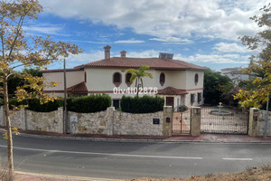 6 slaapkamer Villa te koop in Benalmadena