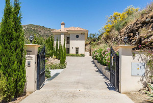 4 slaapkamer Villa te koop in Arenas