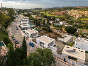 4 slaapkamer Villa te koop in Estepona