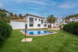 5 slaapkamer Villa te koop in Malaga