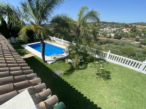 3 slaapkamer Villa te koop in Estepona