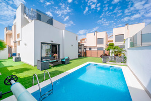 5 slaapkamer Villa te koop in Torrevieja