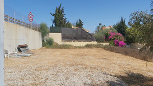 Grondstuk te koop in Estepona