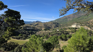Grondstuk te koop in Benahavis