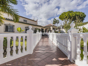 6 slaapkamer Villa te koop in Benalmadena