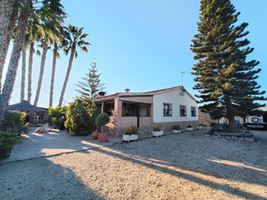 4 slaapkamer Villa te koop in Elche