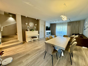 3 slaapkamer Rijtjeshuis te koop in Estepona