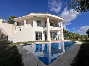 4 slaapkamer Villa te koop in Benahavis