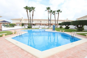 5 slaapkamer Rijtjeshuis te koop in Rojales