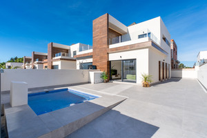 3 slaapkamer Villa te koop in Daya Nueva