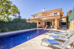 4 slaapkamer Villa te koop in Mijas