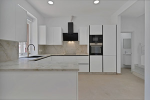 6 slaapkamer Villa te koop in Malaga