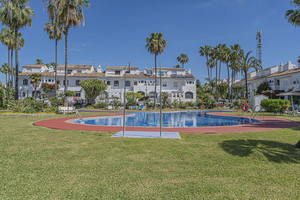 2 slaapkamer Rijtjeshuis te koop in Estepona