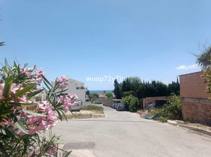 Grondstuk te koop in Estepona