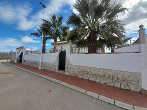4 slaapkamer Villa te koop in Mazarron
