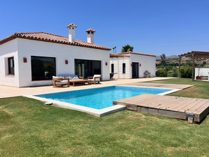 3 slaapkamer Villa te koop in Estepona