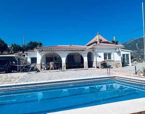 3 slaapkamer Villa te koop in Alcaucin