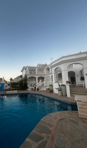 5 slaapkamer Villa te koop in Benalmadena
