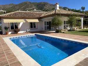 4 slaapkamer Villa te koop in Mijas