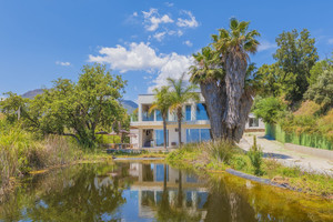 Grondstuk te koop in Estepona